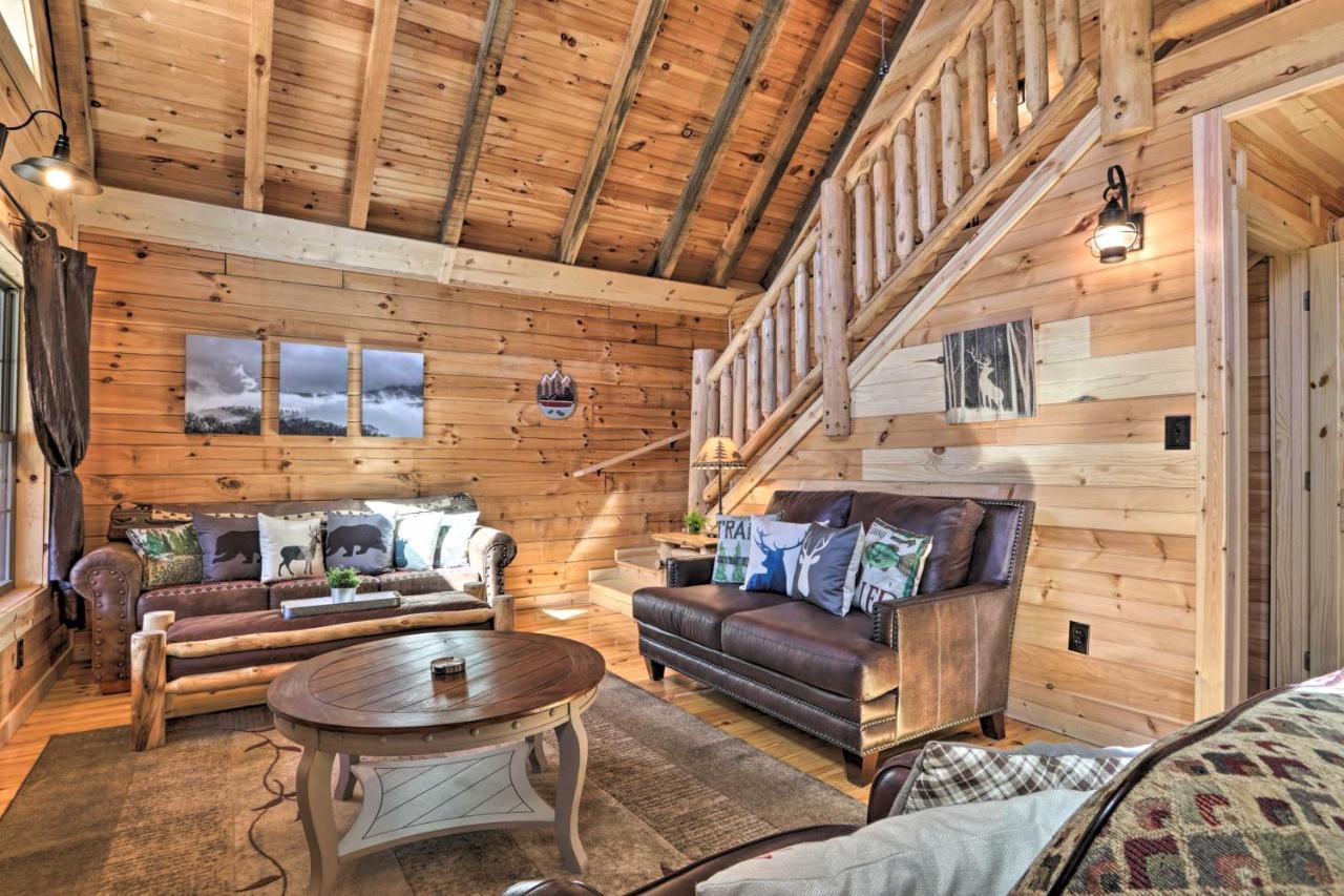 Gatlinburg Cabin With Loft And Game Room 1 Mi To Town Exteriör bild