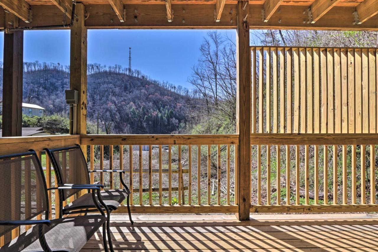 Gatlinburg Cabin With Loft And Game Room 1 Mi To Town Exteriör bild