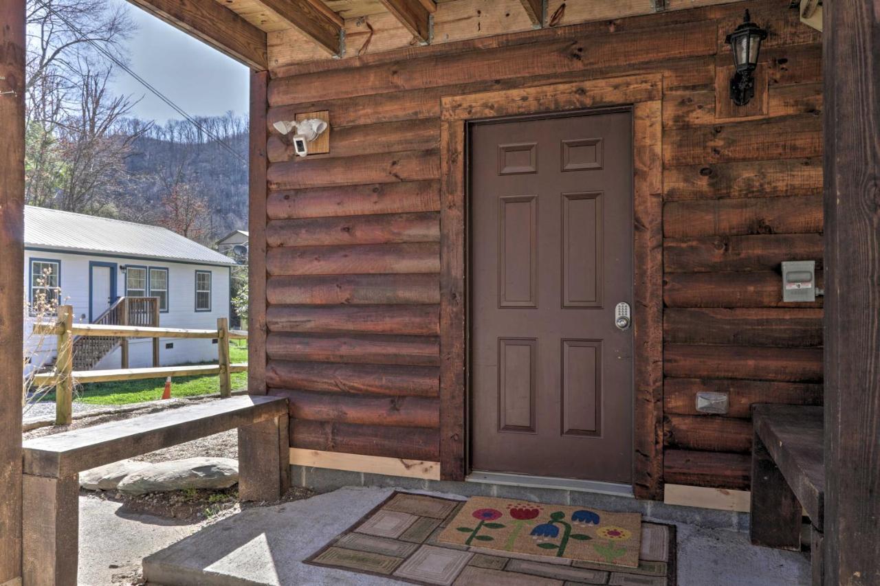 Gatlinburg Cabin With Loft And Game Room 1 Mi To Town Exteriör bild