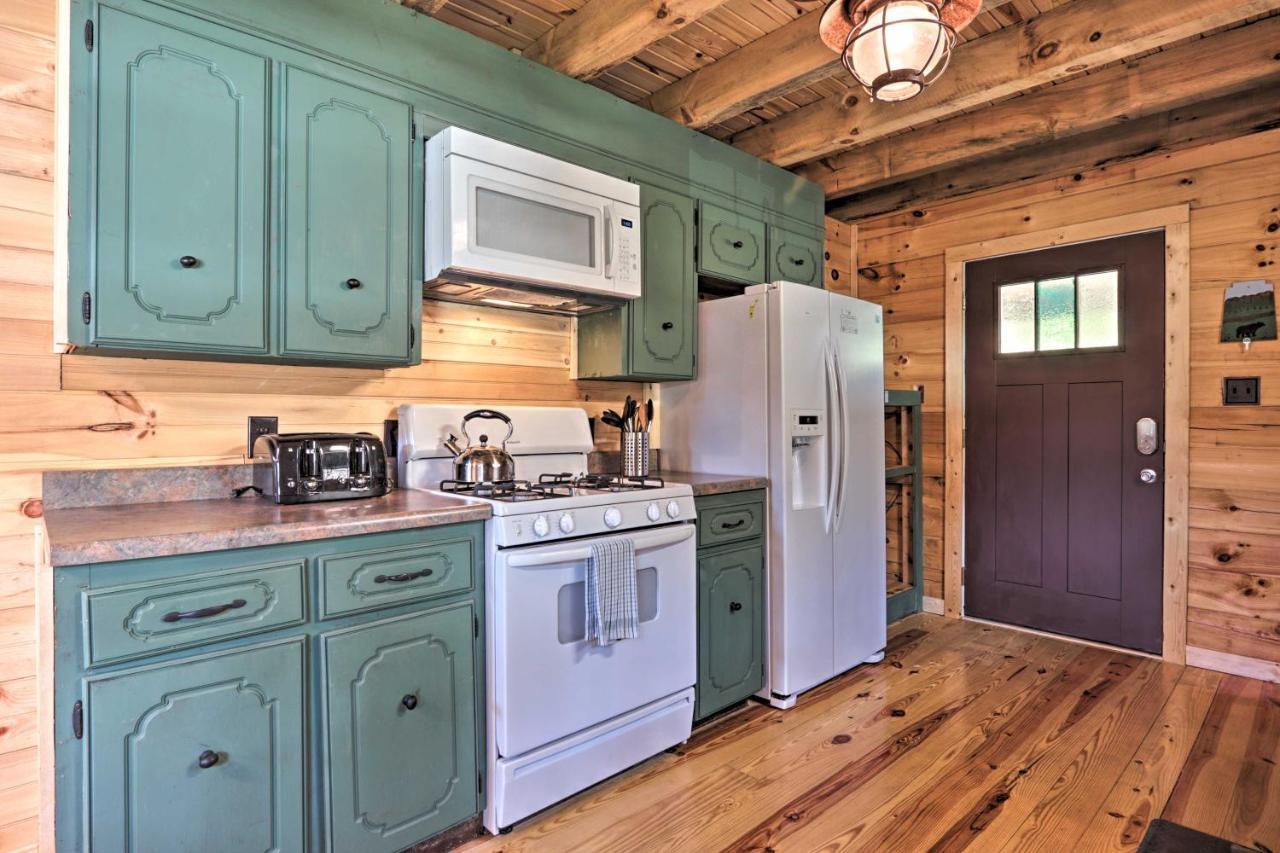 Gatlinburg Cabin With Loft And Game Room 1 Mi To Town Exteriör bild