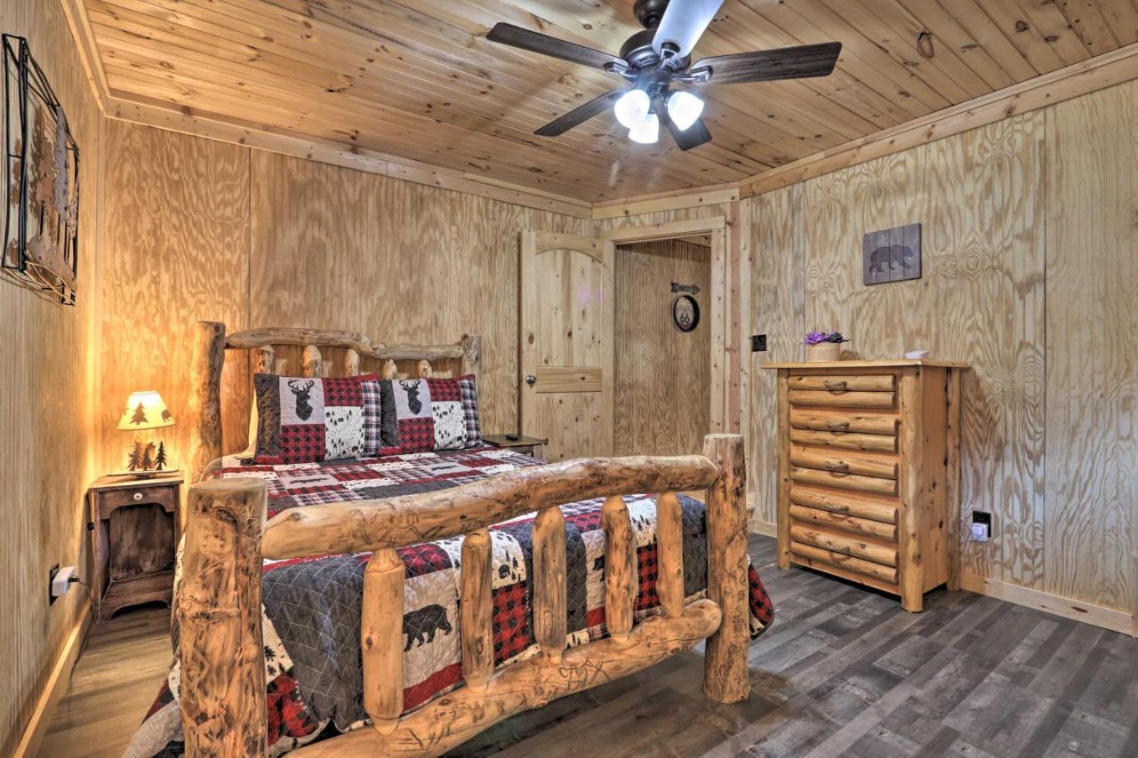 Gatlinburg Cabin With Loft And Game Room 1 Mi To Town Exteriör bild