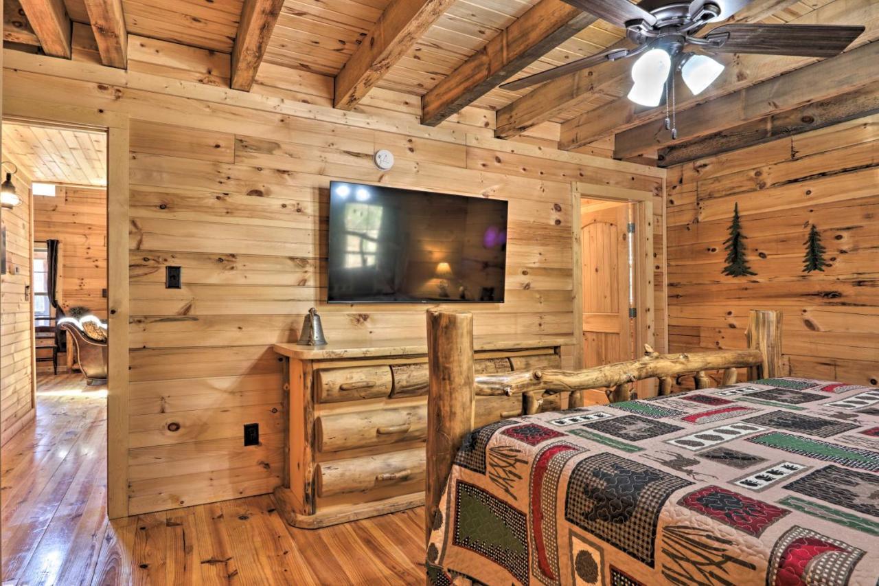 Gatlinburg Cabin With Loft And Game Room 1 Mi To Town Exteriör bild