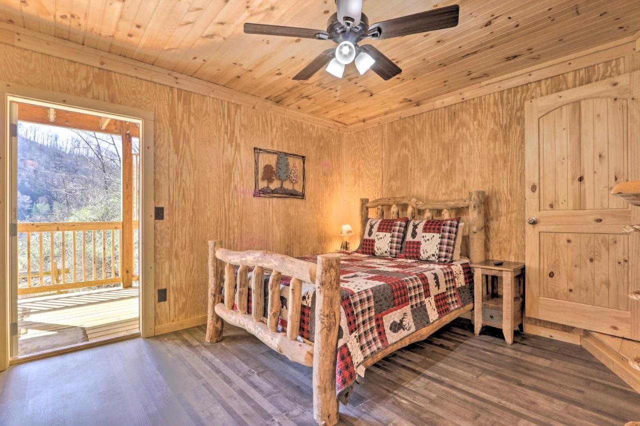 Gatlinburg Cabin With Loft And Game Room 1 Mi To Town Exteriör bild